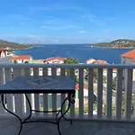 Διαμέρισμα Lucija *