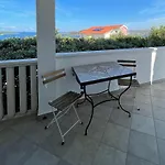 Διαμέρισμα Lucija *