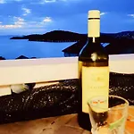 Lucija *
