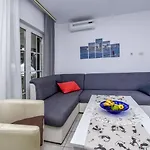 Lucija Διαμέρισμα Ražanj