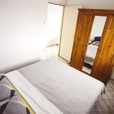 Lucija With Pool Apartment Ražanj