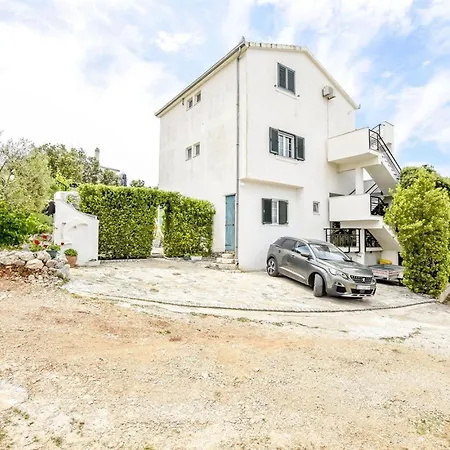 Lucija With Pool Apartment *