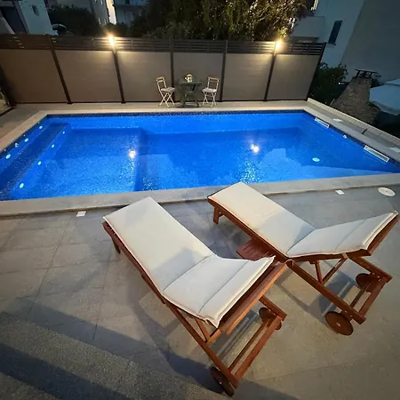 Apartment Lucija With Pool *