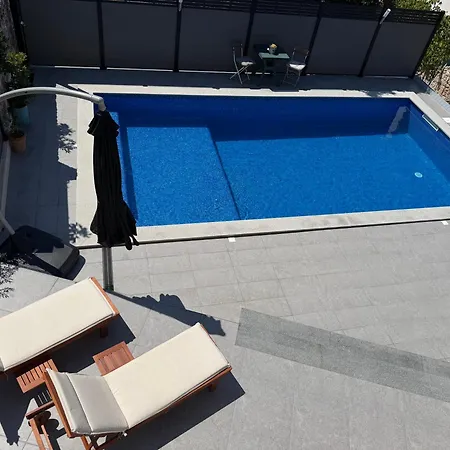 Lucija With Pool Apartment *