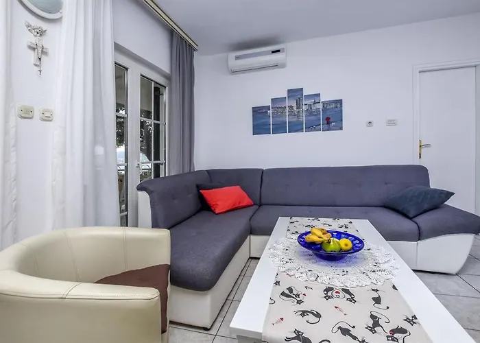 Lucija Lejlighed Ražanj